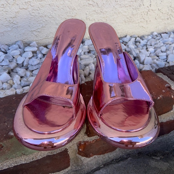C BARBIE PINK LIQUID METALLIC PLATFORM HEELS PUMPS DANCER PLEASER MIRROR RAINBOW - Picture 5 of 16